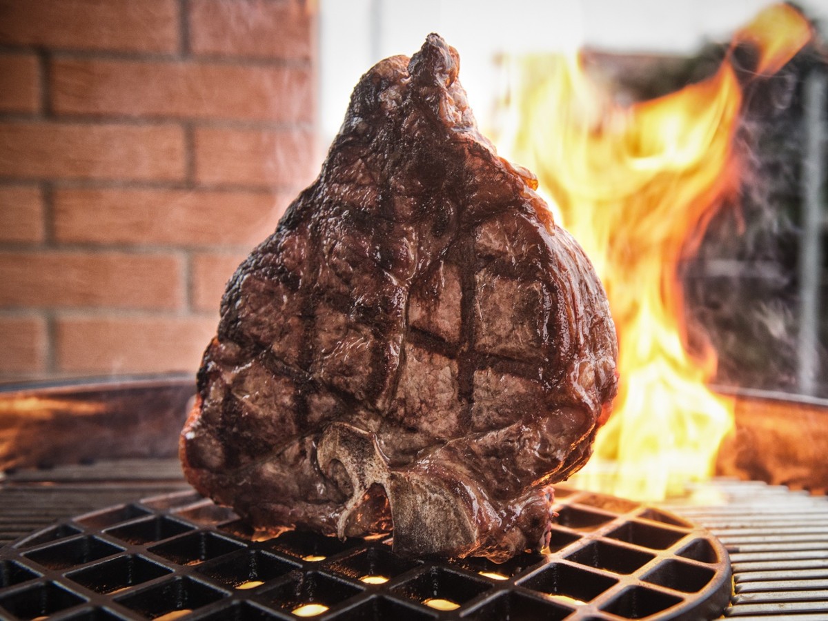 bistecca sulla griglia