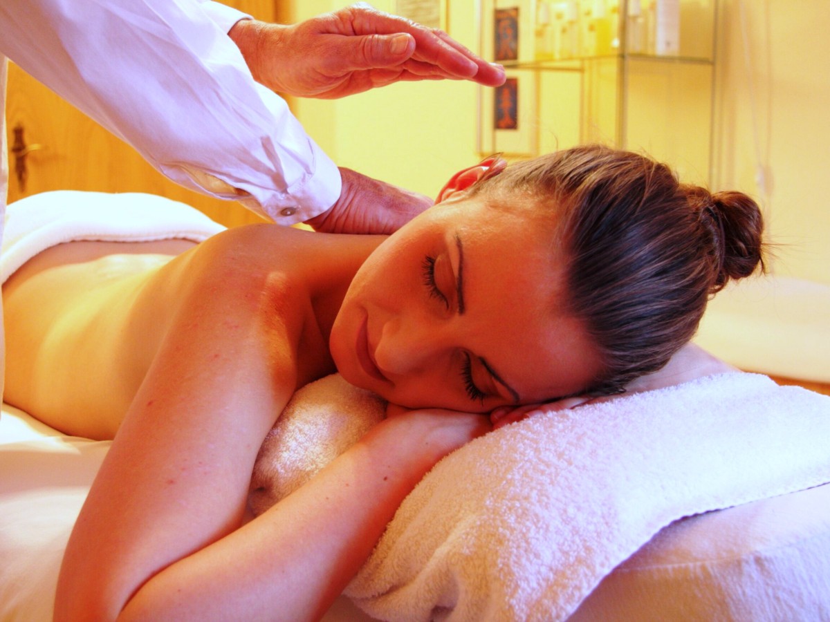 massaggi olistici pro e contro un approccio integrativo per il benessere